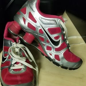 Nike girls sneakers size 3.5. Use fair condition